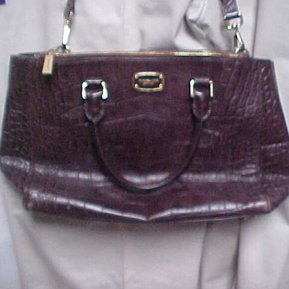 Micheal Kors Alligator Print Purse - Picture 1 of 8